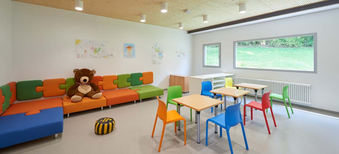 Achalmschule Eningen, Komplettsanierung Innen + Außen. Umsetzung pädagogisches Konzept. Klassenzimmer mit Gruppenräume